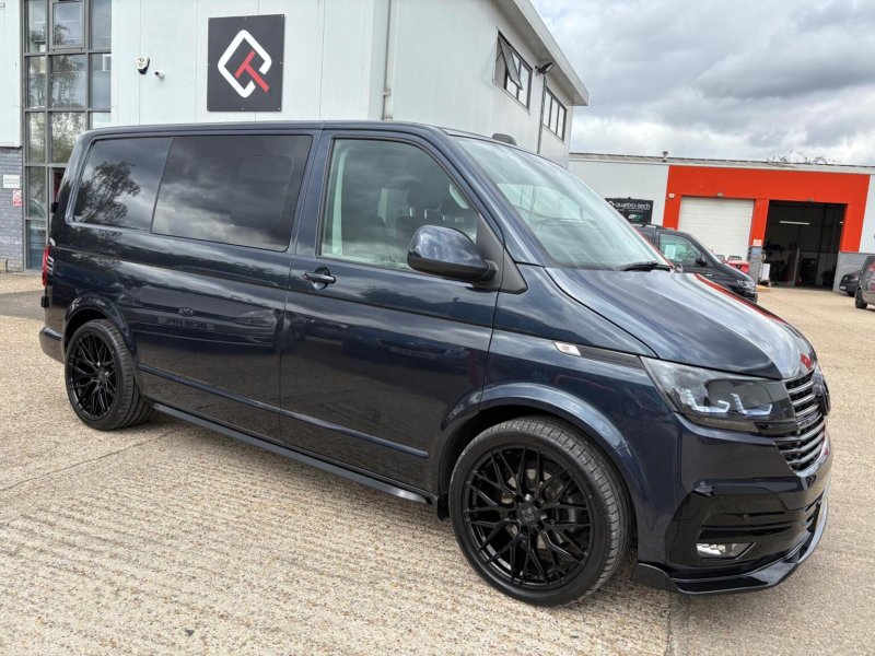VOLKSWAGEN TRANSPORTER 2.0 TDI T30 Highline Kombi DSG FWD SWB Euro 6 (s/s) 5dr